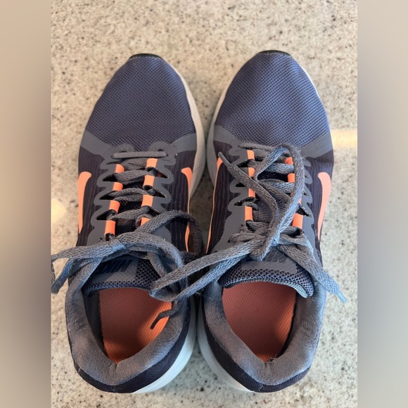 Nike Shoes Ladies Size 7 - Picture 4 of 10